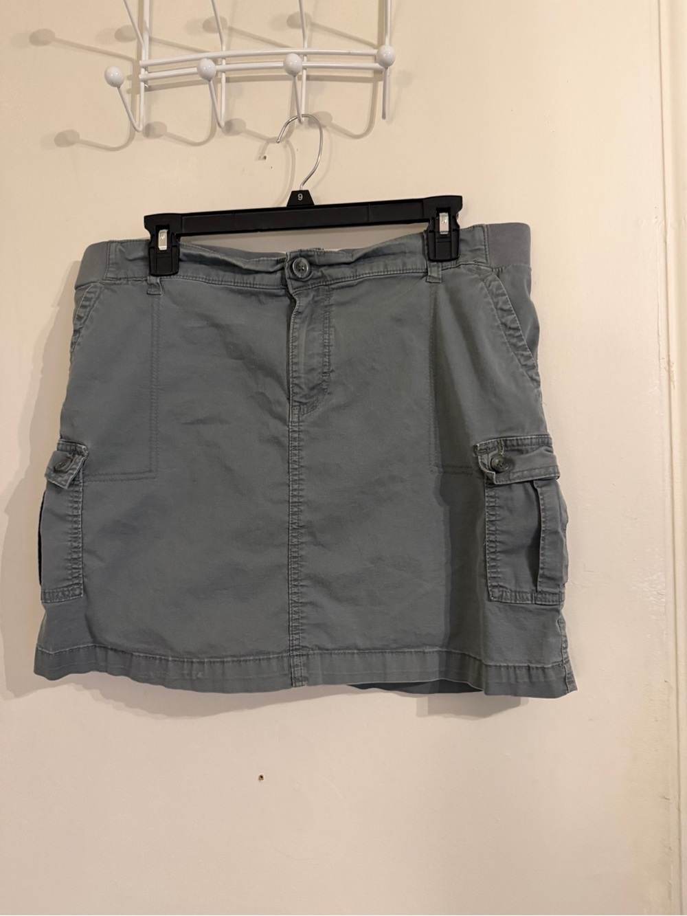 Lee Army Green Cargo Skort. From non smoking home.